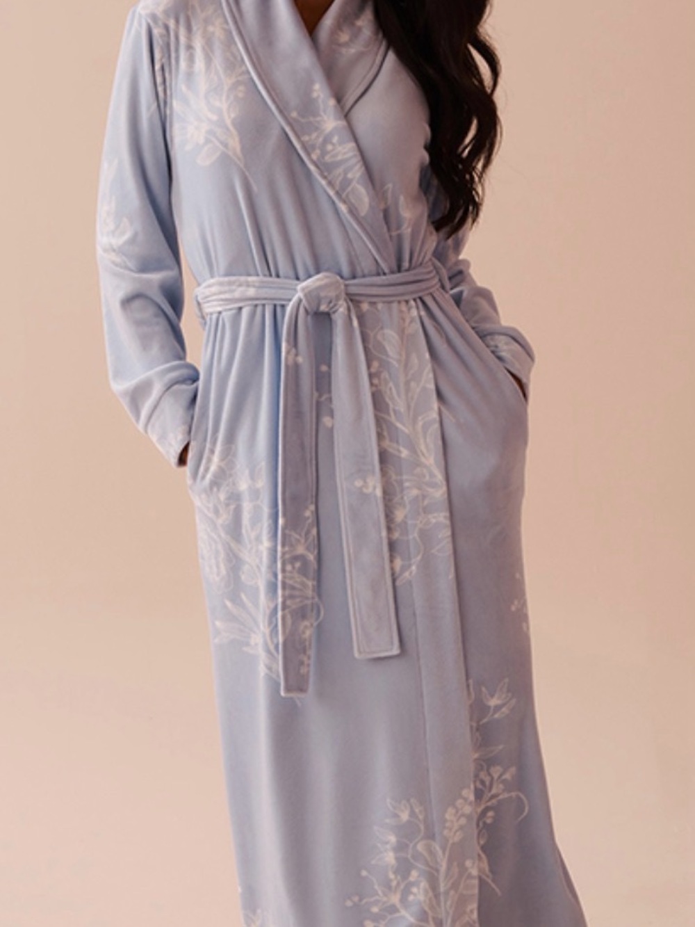 La Vie En Rose Velvety Softness Light Blue Floral Plush Robe with Belt